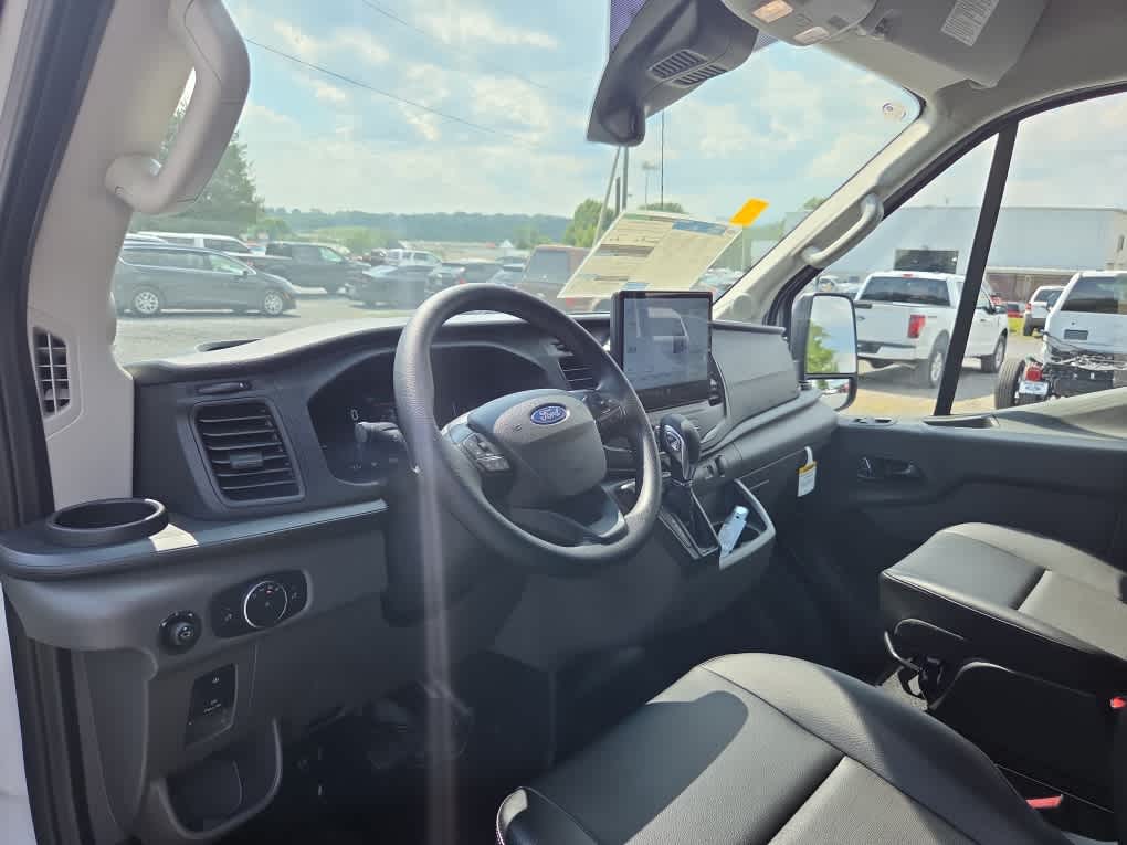2026 Ford Transit Cargo Van Base