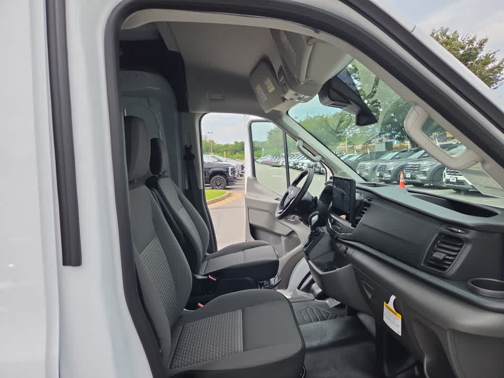 2026 Ford Transit Cargo Van Base
