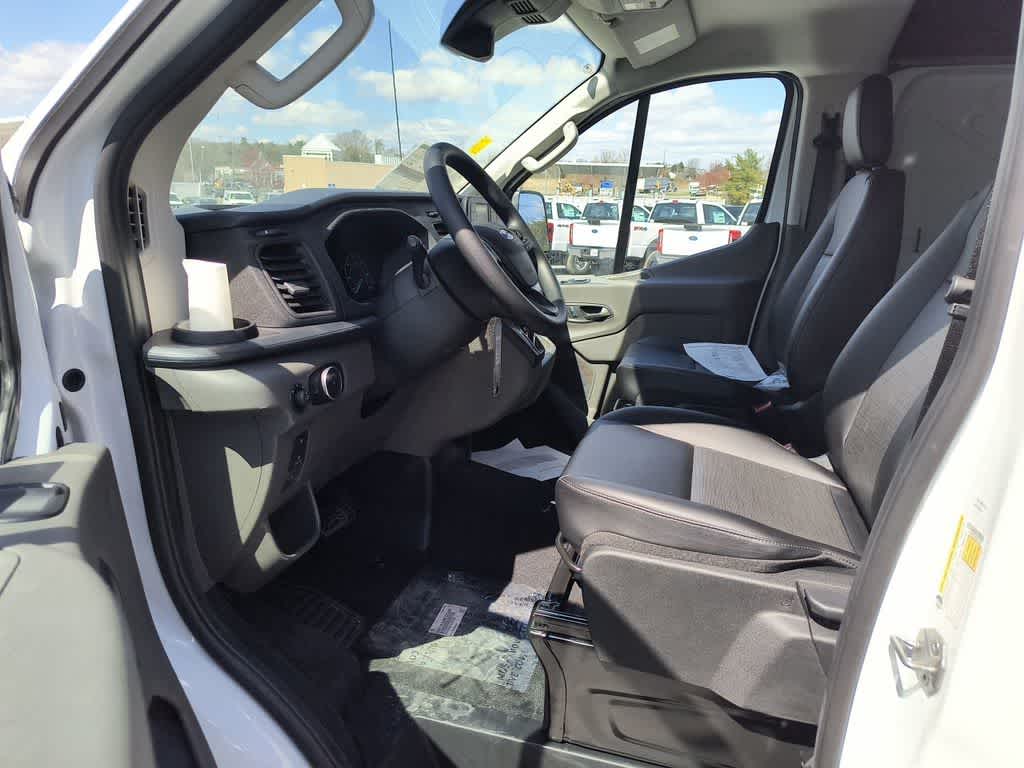 2025 Ford Transit Base