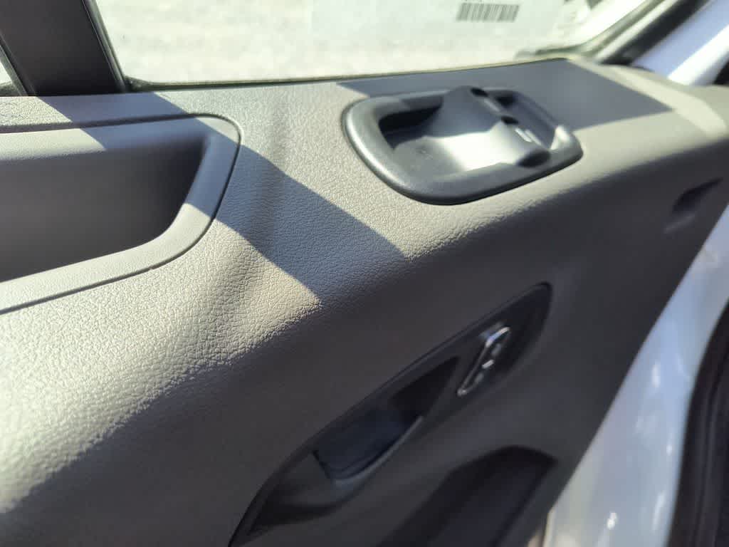 2025 Ford Transit Base