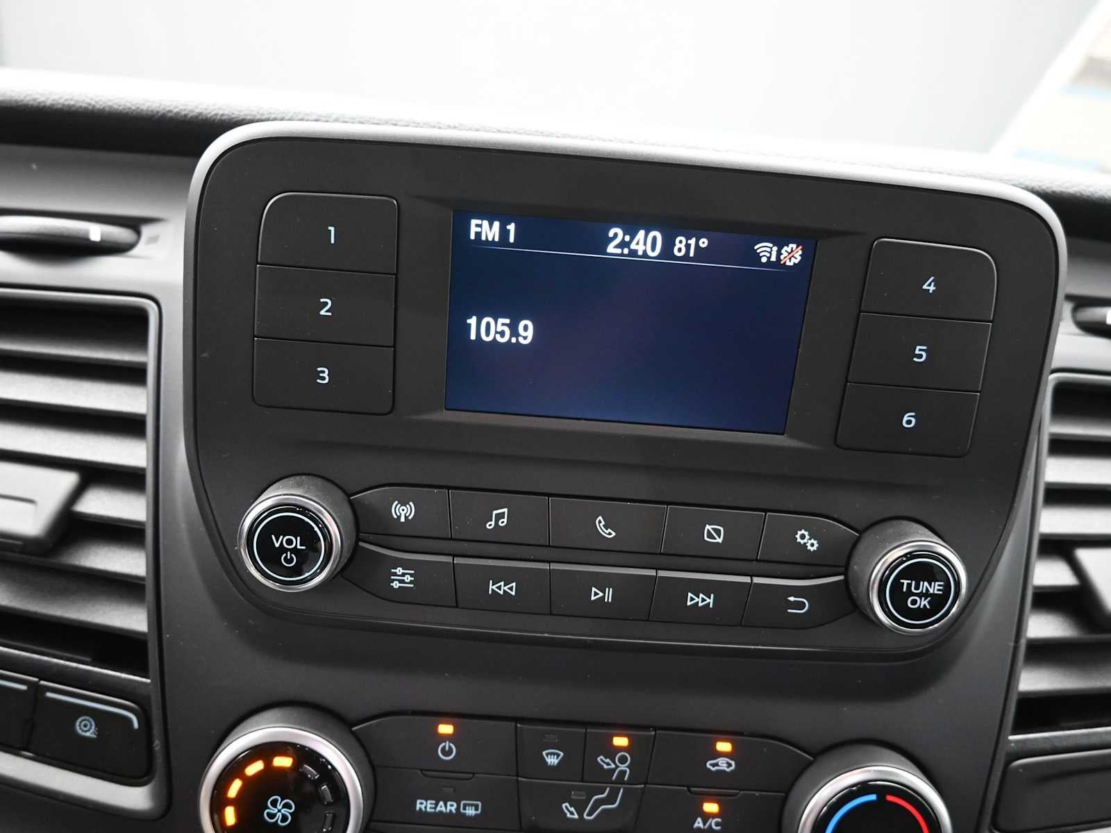 2025 Ford Transit Base