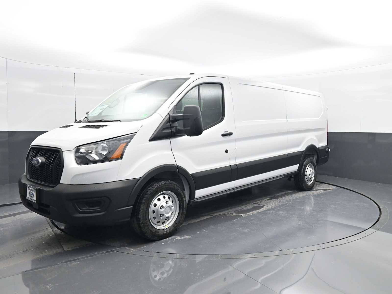 2025 Ford Transit Base