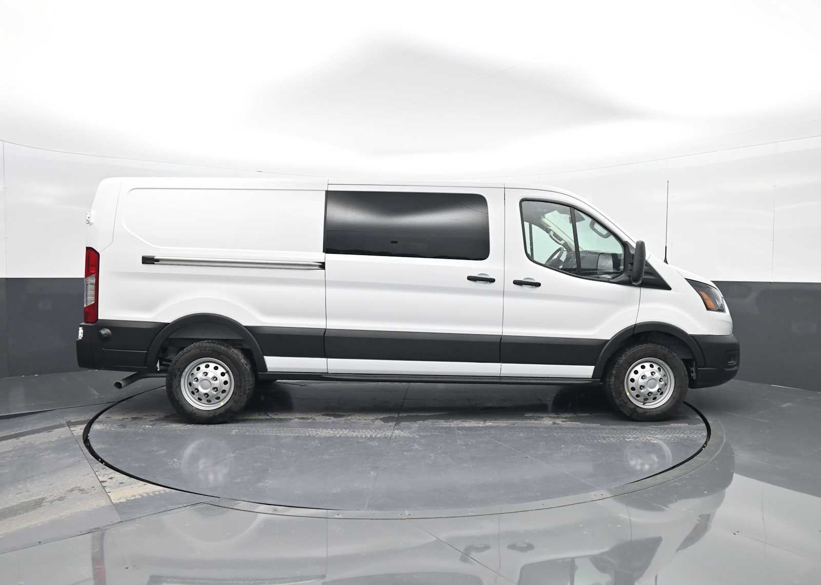 2025 Ford Transit Base