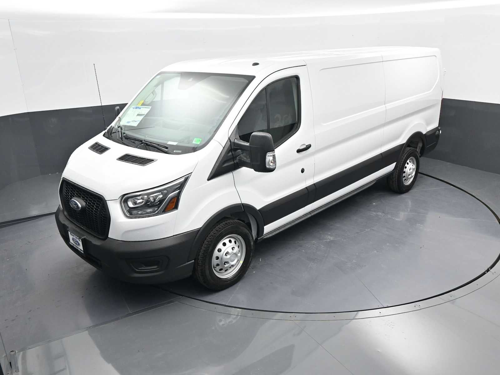 2025 Ford Transit Base