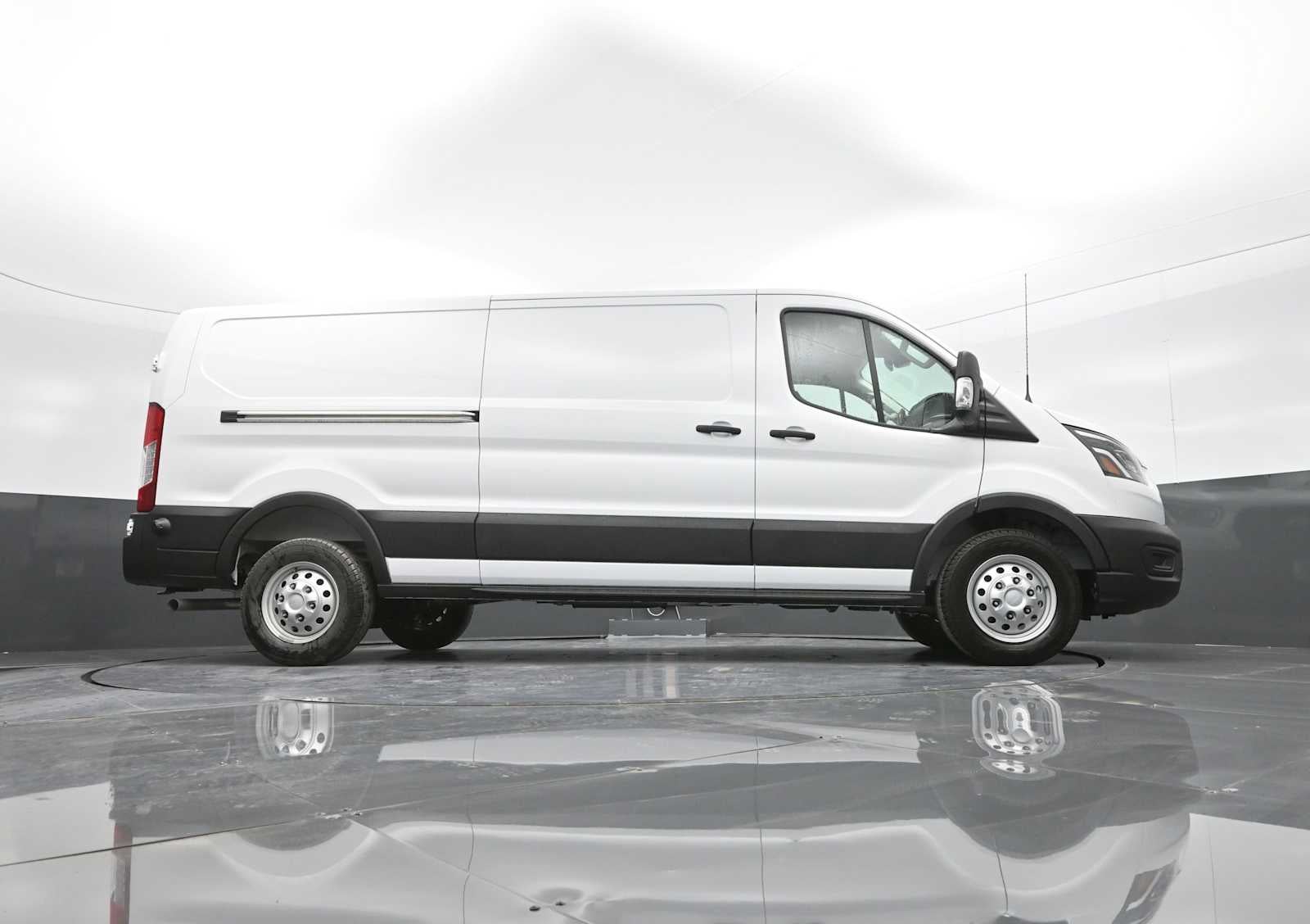 2025 Ford Transit Base