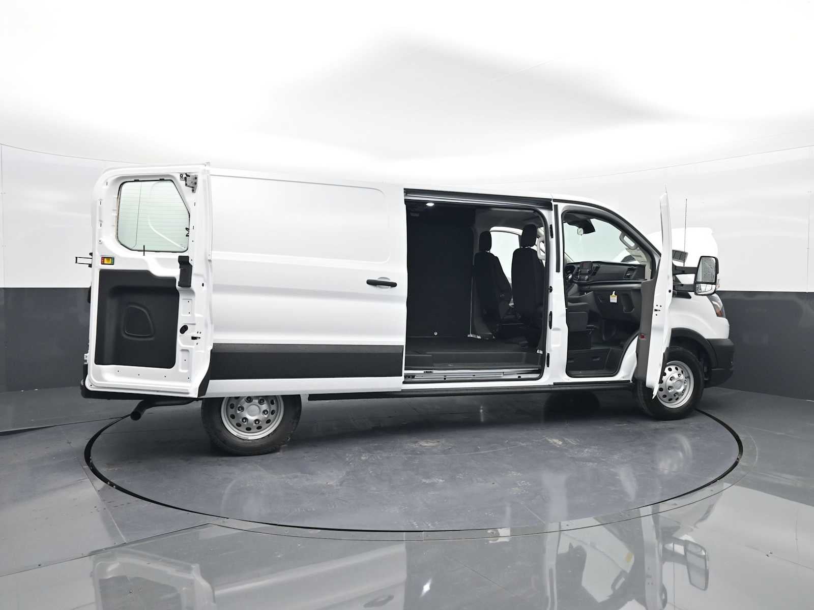2025 Ford Transit Base