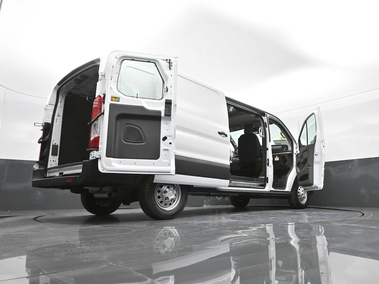 2025 Ford Transit Base