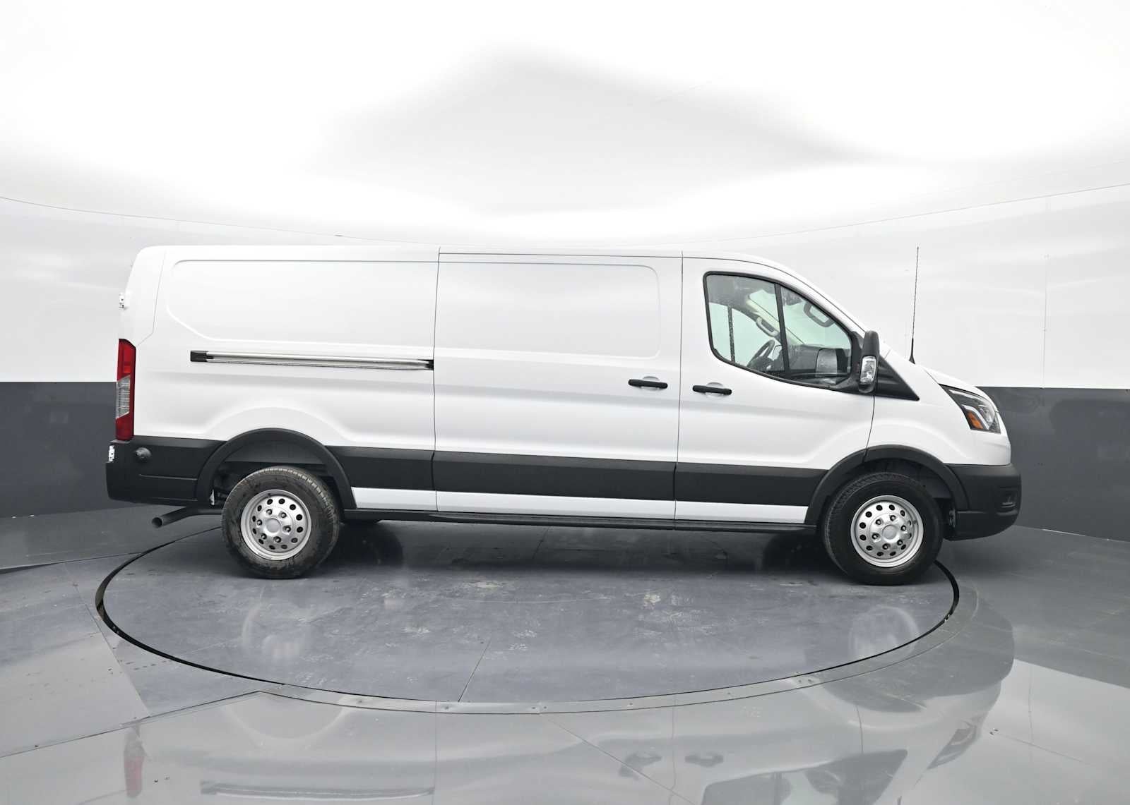 2025 Ford Transit Base