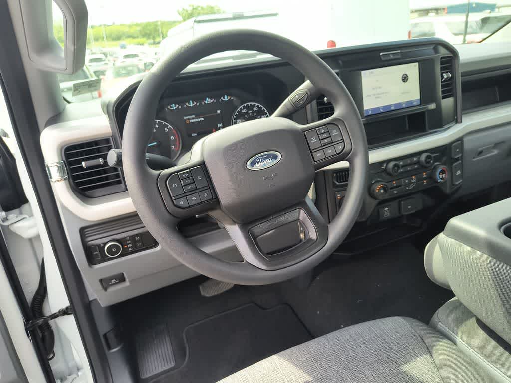 2025 Ford Super Duty F-350 SRW XL