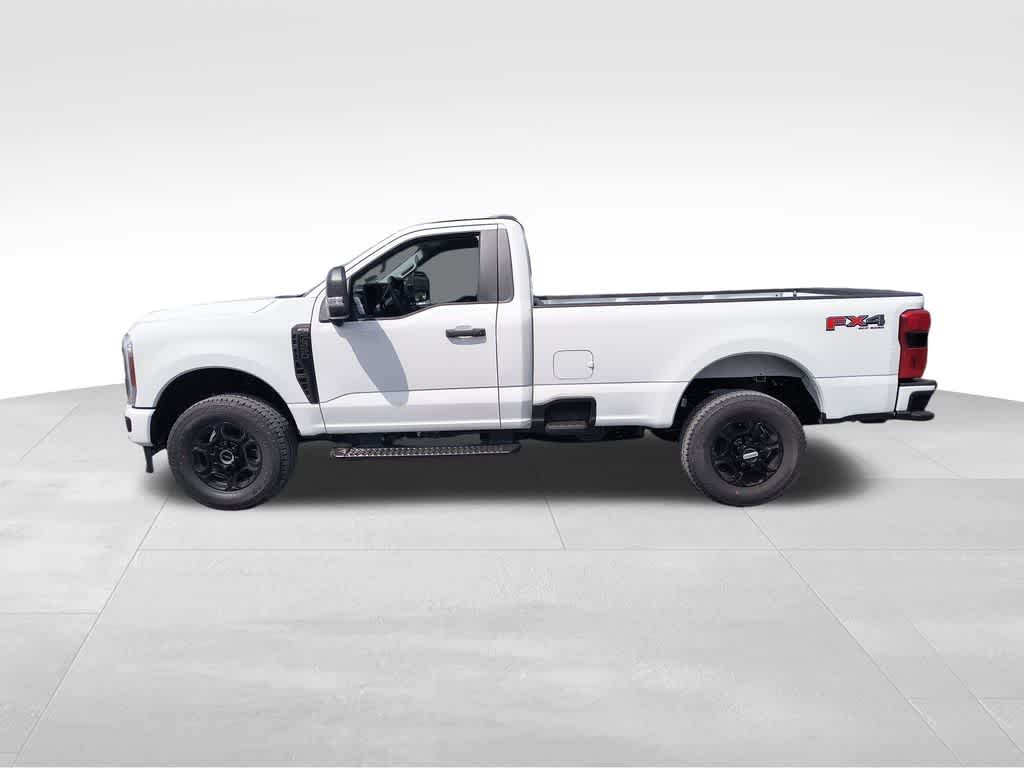 2025 Ford Super Duty F-350 SRW XL