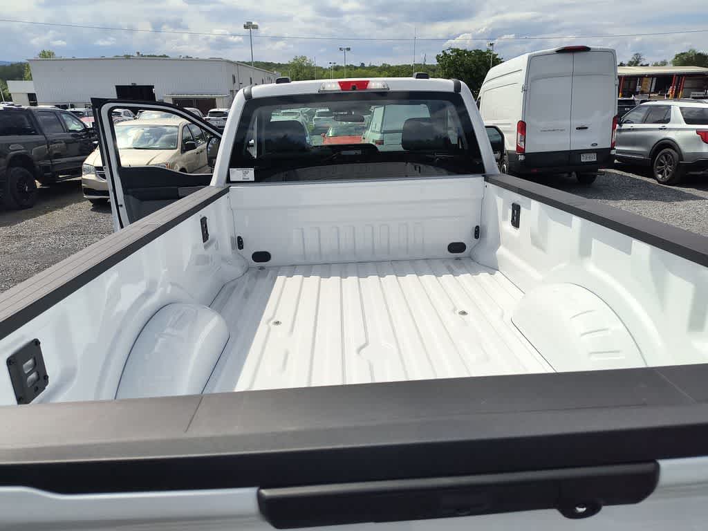 2025 Ford Super Duty F-350 SRW XL