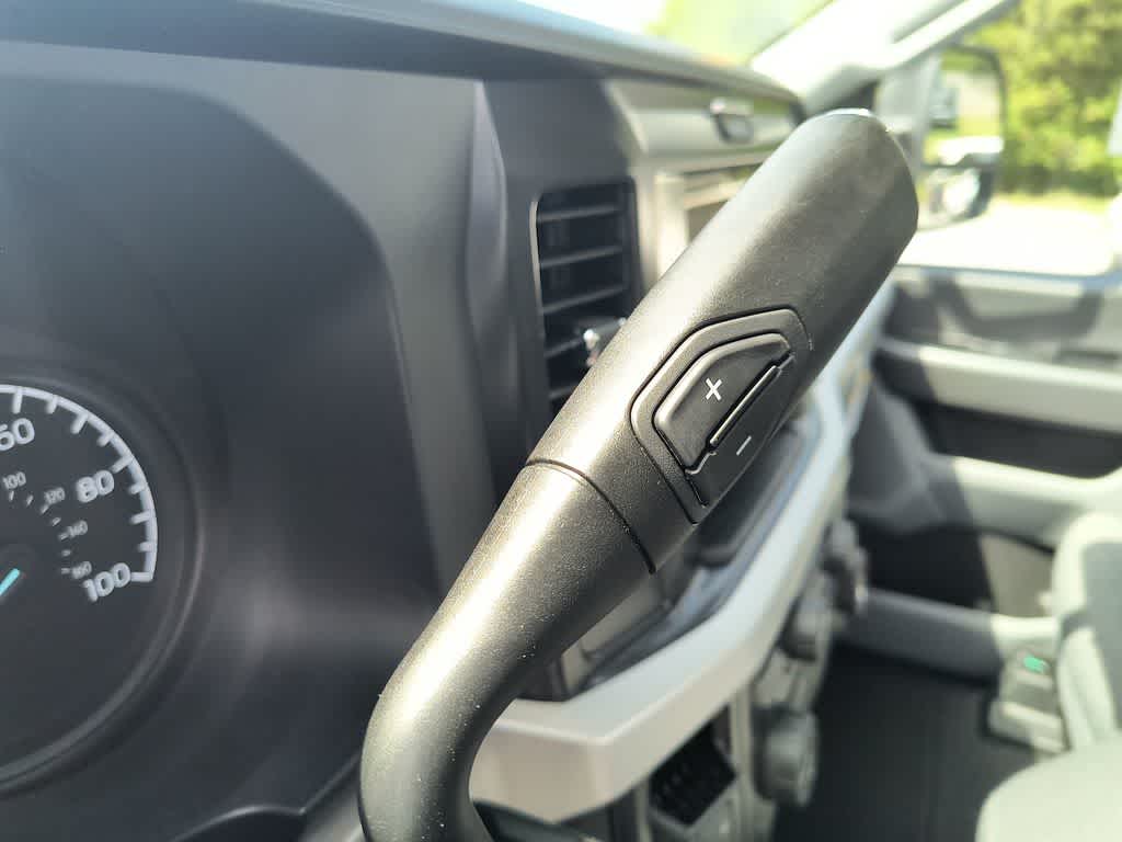 2025 Ford Super Duty F-350 SRW XL