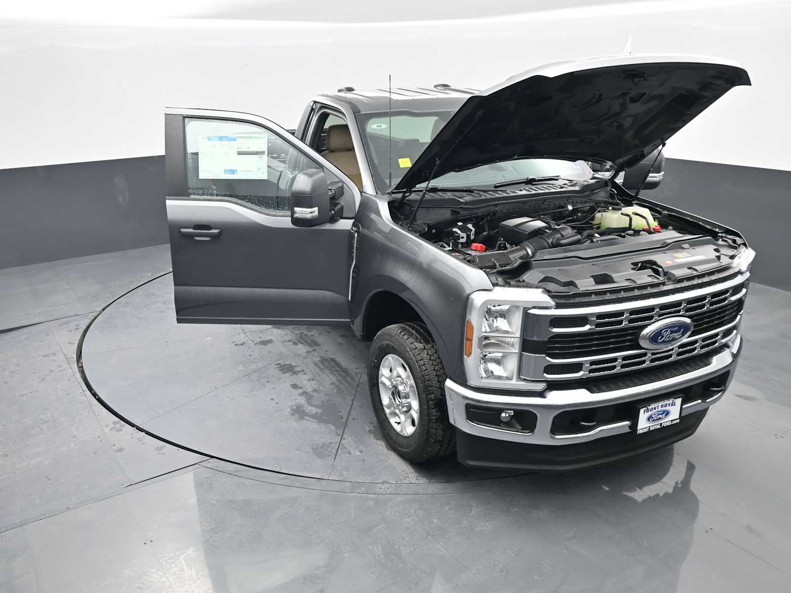 2026 Ford Super Duty F-350 SRW XLT