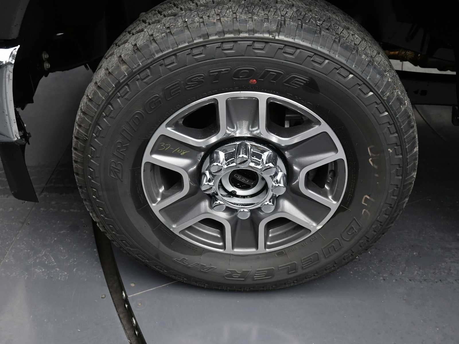 2025 Ford Super Duty F-350 SRW XLT