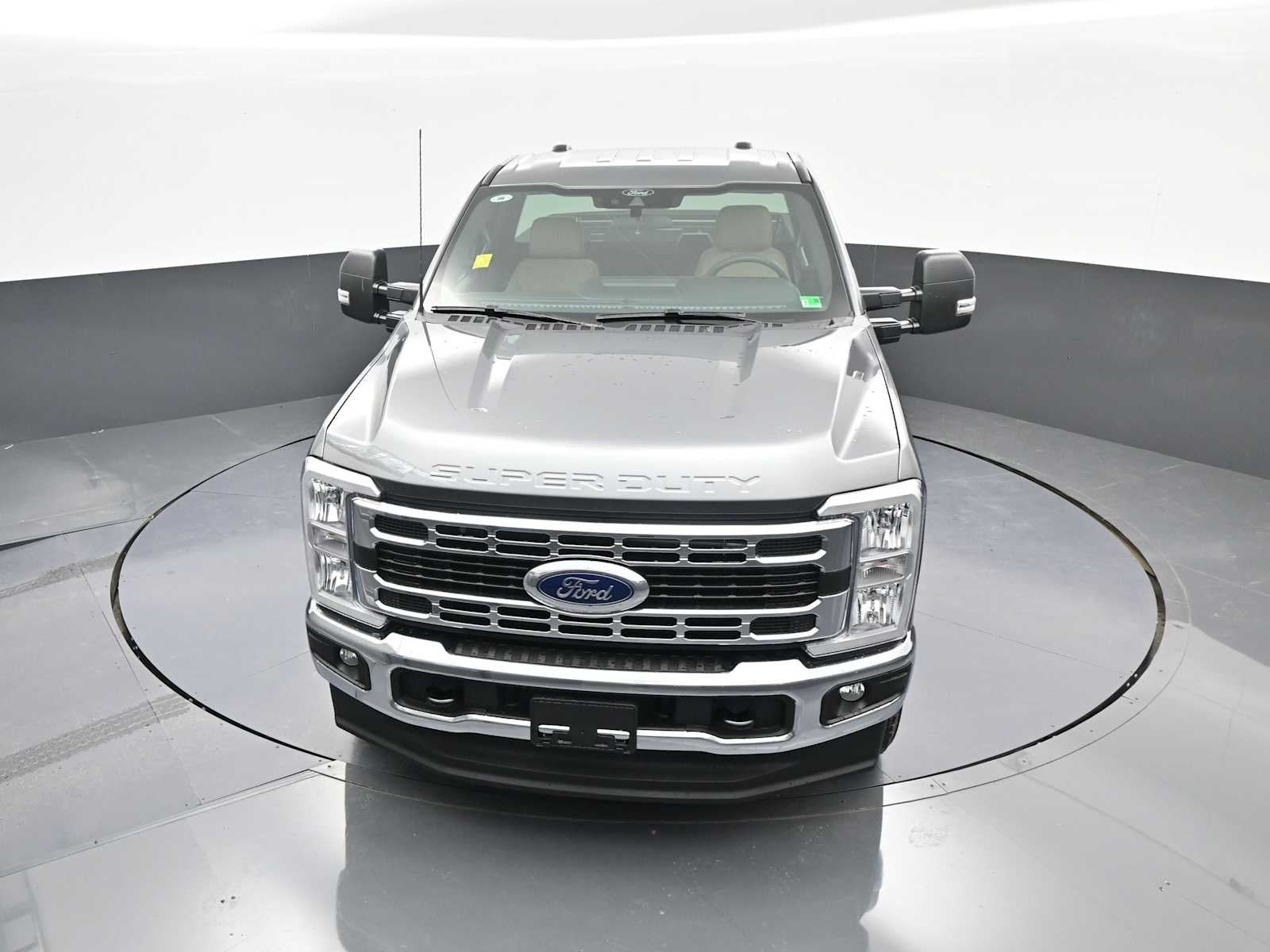 2025 Ford Super Duty F-350 SRW XLT