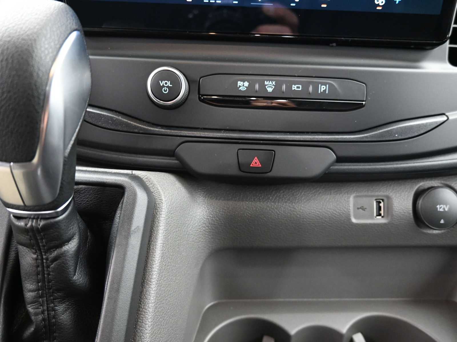 2025 Ford Transit Base