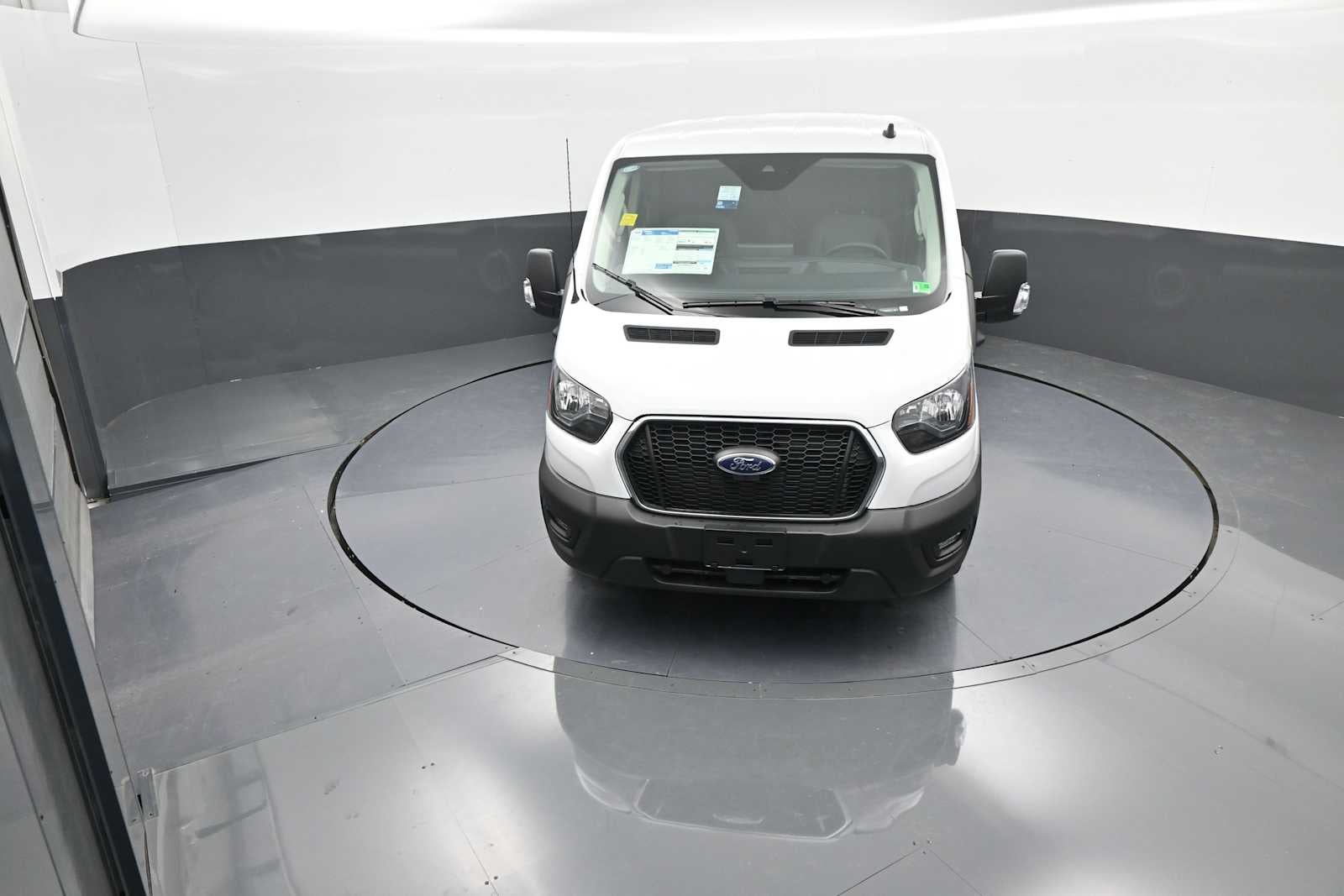 2025 Ford Transit Base