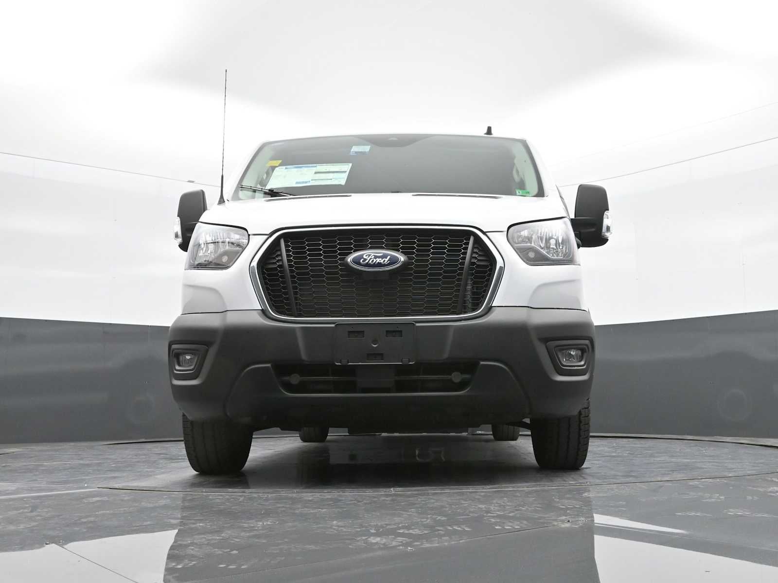 2025 Ford Transit Base