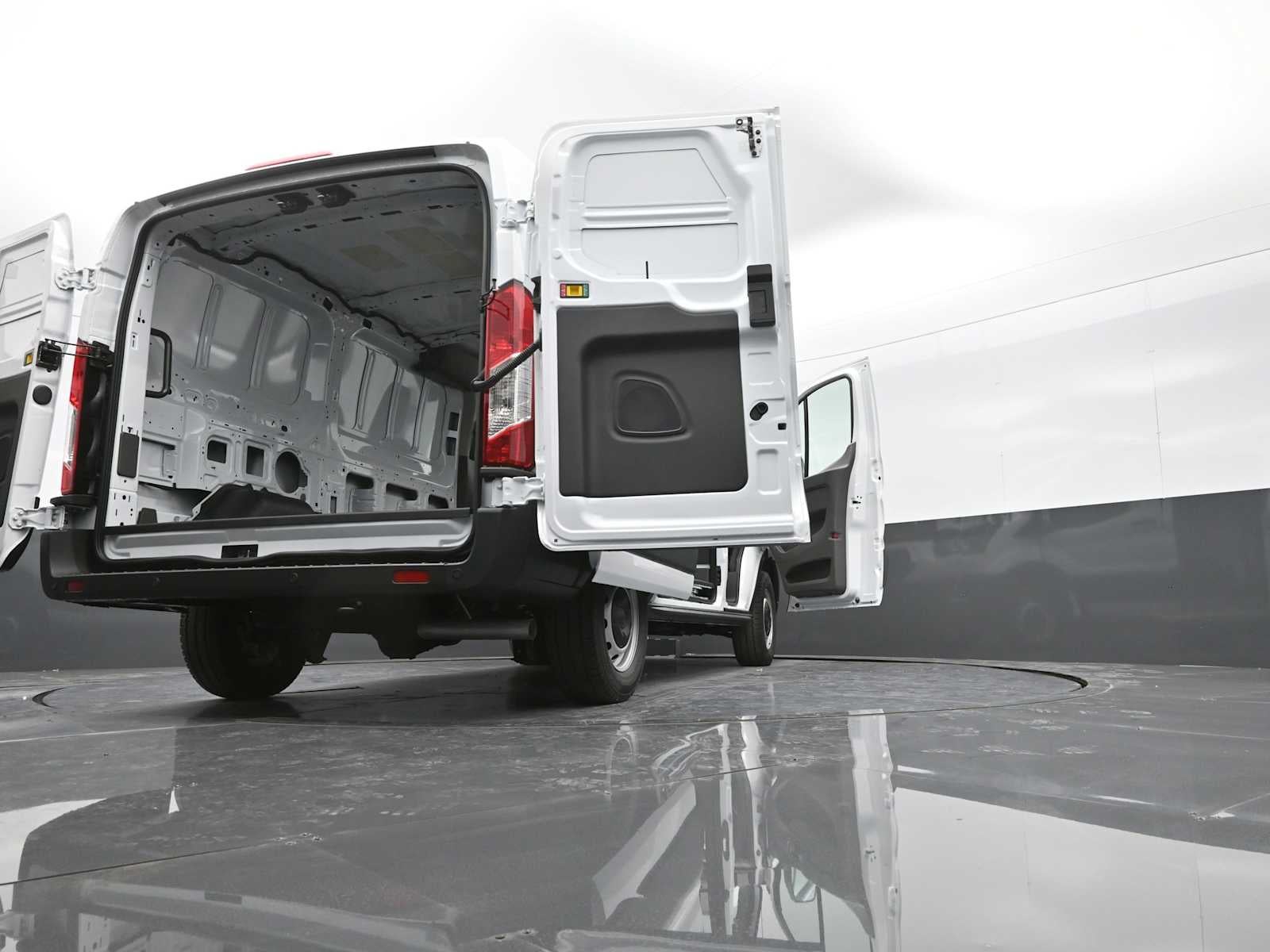 2025 Ford Transit Base