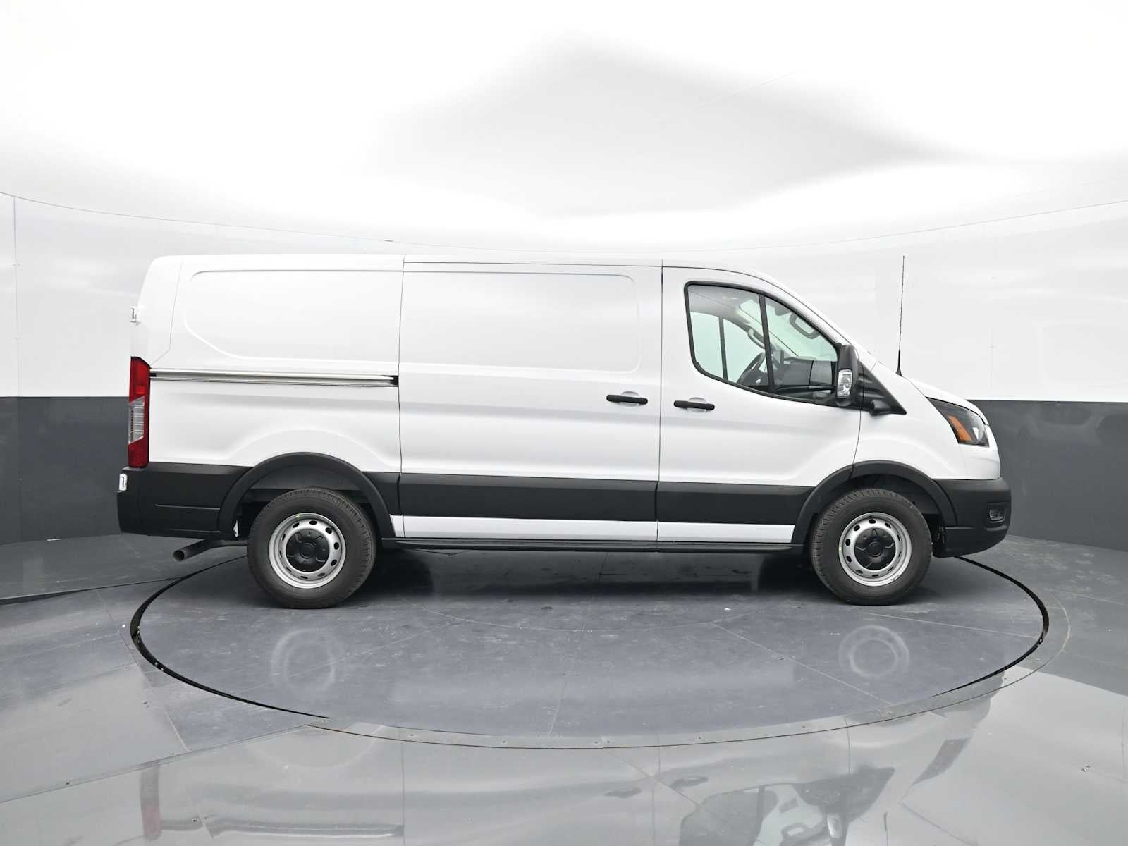 2025 Ford Transit Base