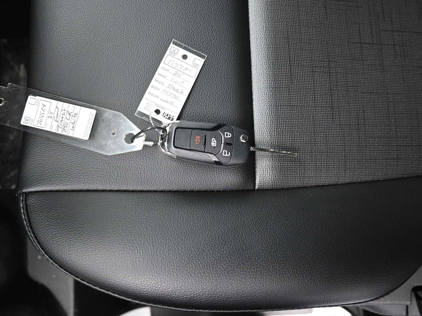 2025 Ford Transit Base