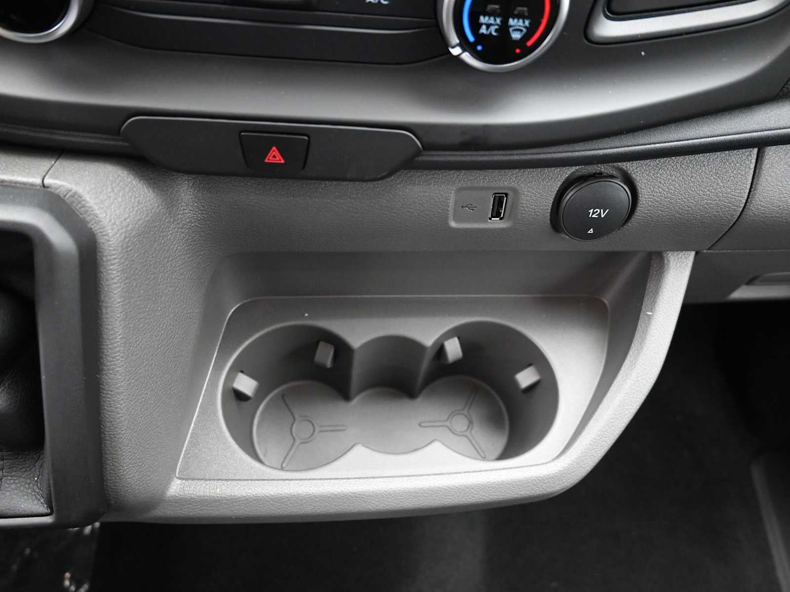 2025 Ford Transit Base