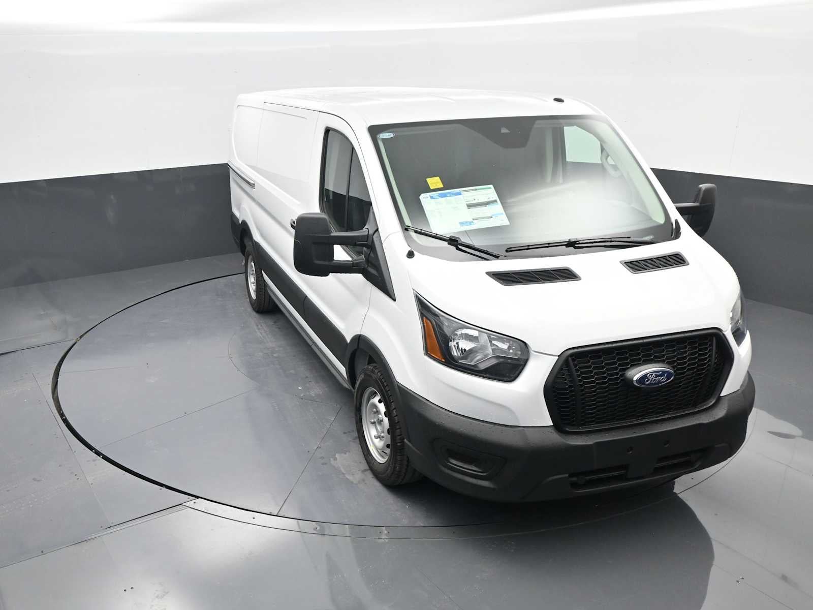 2025 Ford Transit Base