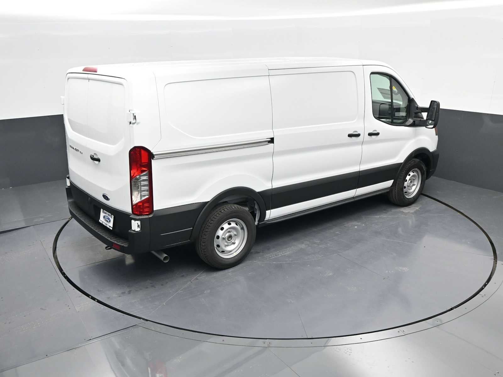 2025 Ford Transit Base