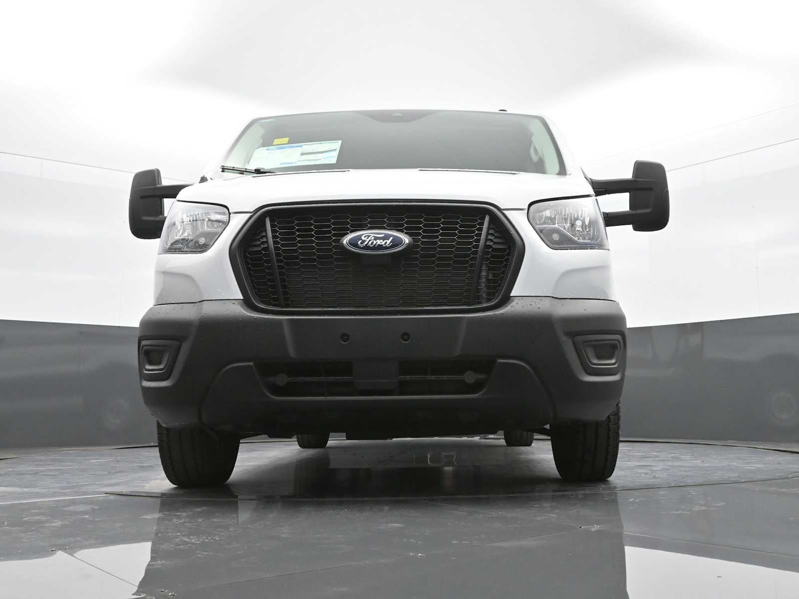 2025 Ford Transit Base