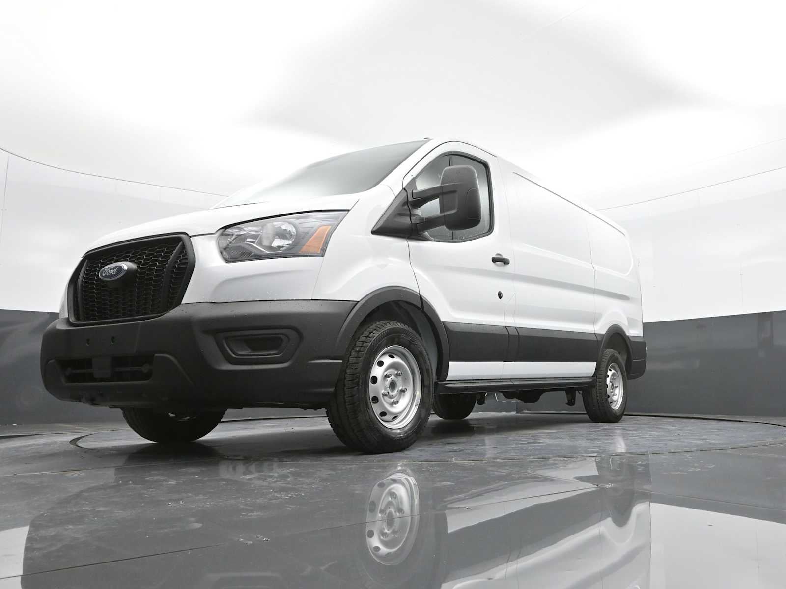 2025 Ford Transit Base