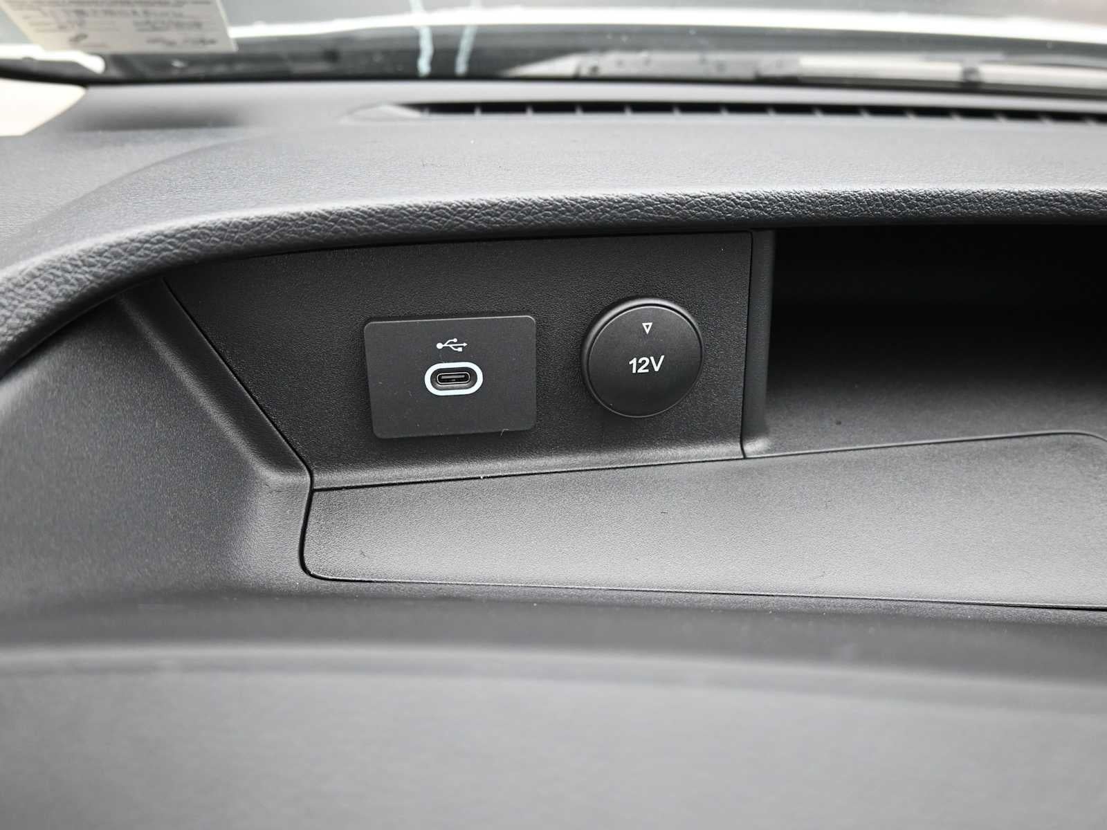 2025 Ford Transit Base